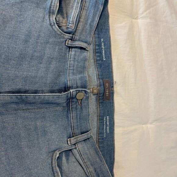 DL1961 Bridget Boot Crop Jeans in light wash denim (Size 33) - Picture 4 of 5